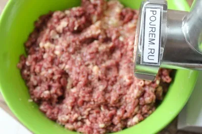 Куряча ковбаса в домашніх умовах - покроковий рецепт з фото як приготувати
