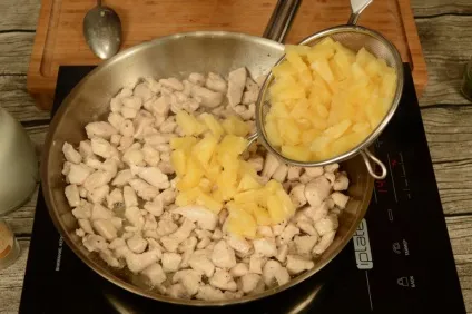 Куряче філе з ананасом і вершками (вершками) Куряче філе з ананасом і вершками