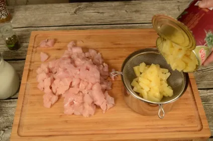 Куряче філе з ананасом і вершками (ананасом) Куряче філе з ананасом і вершками