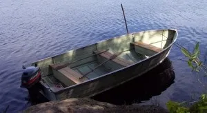 Човен алюмінієва для риболовлі в допомогу рибалці