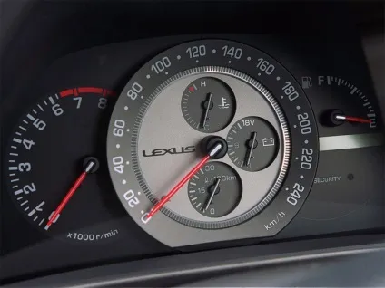 Lexus is i - успішний експеримент