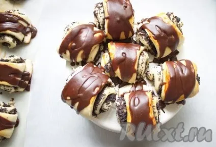 Макові булочки в глазурі - рецепт з фото (булочки) Макові булочки в глазурі - рецепт з фото