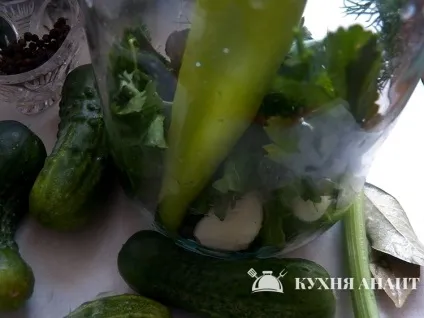 Маринування свіжих огірків (хвилин знову злити) Маринування свіжих огірків