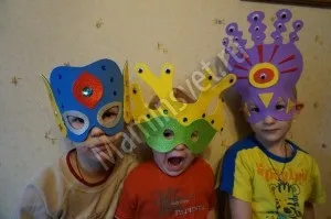 Маски інопланетян - для космічної вечірки