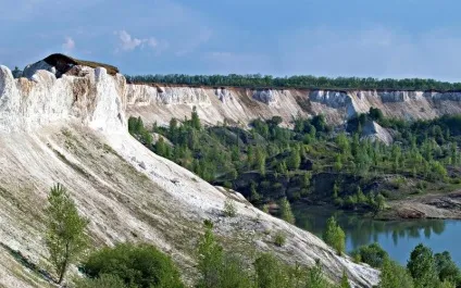 Крейдяні гори і берег скарбів, сайт присвячений туризму та подорожей (кальцит) Крейдяні гори і берег скарбів, сайт присвячений туризму і подорожей
