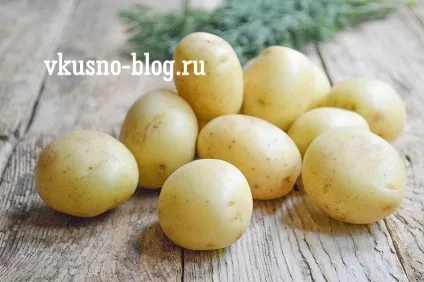Молода картопля з кропом і маслом