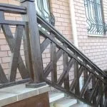 Зовнішня дерев'яні сходи своїми руками на другий поверх будинку з вулиці, вхідні на ганок, на (сходи) Зовнішня дерев'яні сходи своїми руками на другий поверх будинку з вулиці, вхідні на ганок, на