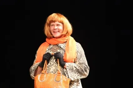 На виставі «чого ж хочуть чоловіки» Ірина Алфьорова гавкала на собаку (фото, відео) - відпочинок - новини (амурський осінь 2014 новини) На виставі «чого ж хочуть чоловіки» Ірина Алфьорова гавкала на собаку (фото, відео) - відпочинок - новини