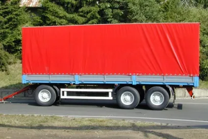 Чи потрібна страховка для вантажного та легкового причепа
