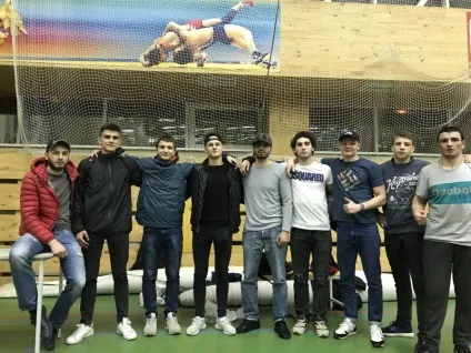 Про відкриті рингах і молодих бійців, клуб єдиноборств ring time (ring) Про відкриті рингах і молодих бійців, клуб єдиноборств ring time