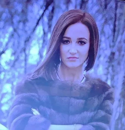 Ольга Бузова кардинально змінила колір волосся і тепер вона шатенка (колір) Ольга Бузова кардинально змінила колір волосся і тепер вона шатенка
