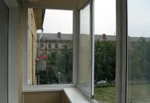 Скління балкона в хрущовці як засклити і утеплення своїми руками, відео і вага якої