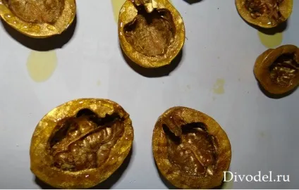 Горішки з передбаченнями своїми руками, подарунки своїми руками (горішки з побажаннями) Горішки з передбаченнями своїми руками, подарунки своїми руками