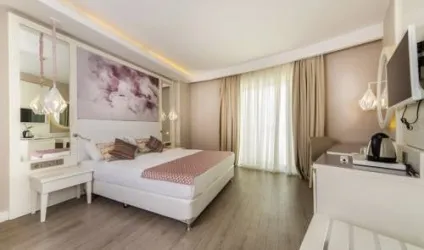 Готель diamond premium hotel