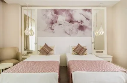 Готель diamond premium hotel