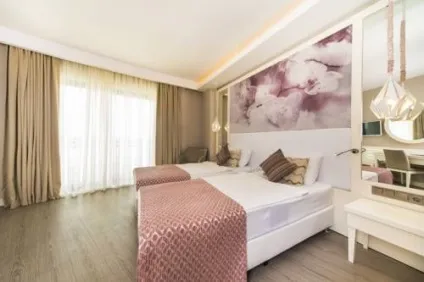 Готель diamond premium hotel