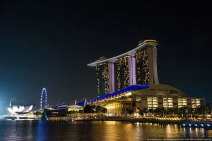 Готель marina bay sands в Сінгапурі басейн на краю безодні, фото новини (архітектура) Готель marina bay sands в Сінгапурі басейн на краю безодні, фото новини