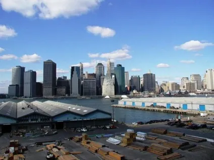 Острів Манхеттен (фото) (manhattan) разом з кількома невеликими острівцями - становить (острів) Острів Манхеттен (фото) (manhattan) разом з кількома невеликими острівцями - становить