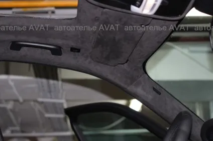 Перетяжка і ремонт стелі автомобіля