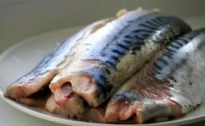 Пиріг зі скумбрією в духовці швидка домашня випічка з рибою (рибою) Пиріг зі скумбрією в духовці швидка домашня випічка з рибою