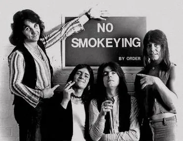 Пісня what can i do, група smokie, 1976 г (Тільки горілку знайду) Пісня what can i do, група smokie, 1976 р