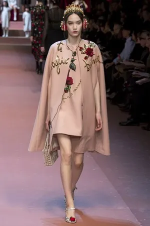Плаття dolce - gabbana осінь-зима 2015-16 фото (сукні) Плаття dolce - gabbana осінь-зима 2015-16 фото