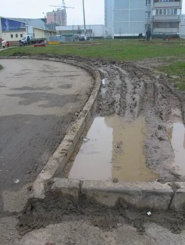 Чому ж в місті так брудно (місті) Чому ж в місті так брудно