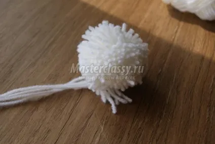 Вироби з помпонів своїми руками (сніговик з помпонів своїми руками) Вироби з помпонів своїми руками