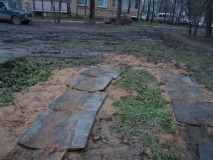 Чому ж в місті так брудно (брудно) Чому ж в місті так брудно