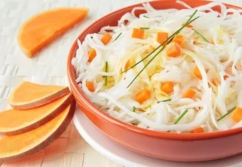 Користь і шкода квашеної капусти для організму людини джерело корисних вітамінів і лікувальні властивості (капуста квашена вітаміни і користь) Користь і шкода квашеної капусти для організму людини джерело корисних вітамінів і лікувальні властивості