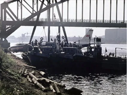 Посадка ту-124 на Неву (серпень 1963-го) (ту-124) Посадка ту-124 на Неву (серпень 1963-го)