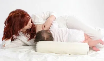 Пози для годування грудьми з фотографіями (частина 1) (пози для годування грудьми) Пози для годування грудьми з фотографіями (частина 1)