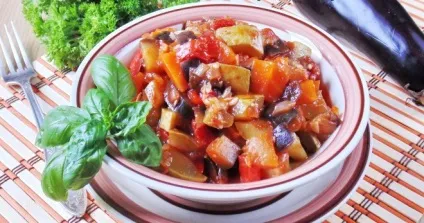 Рагу з баклажанів - рецепти овочевого страви з кабачками, картоплею, болгарським перцем (рагу) Рагу з баклажанів - рецепти овочевого страви з кабачками, картоплею, болгарським перцем