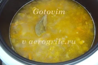 Розсольник з куркою і перловкою в мультиварці, рецепт з фото