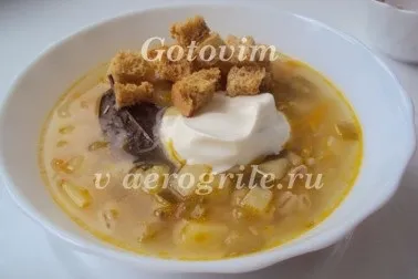Розсольник з куркою і перловкою в мультиварці, рецепт з фото