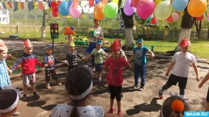 Розвага «розквітло волошками літо» (школи) Розвага «розквітло волошками літо»