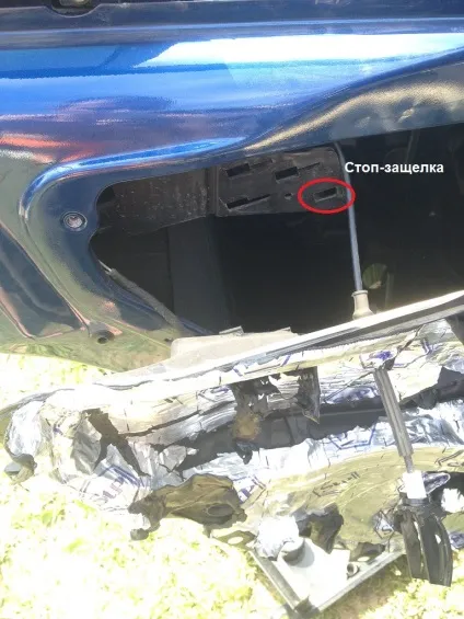 Розбір задніх дверей на ford fusion
