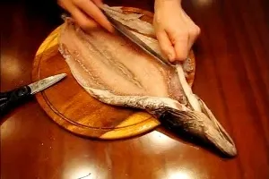 Риба, фарширована цілком