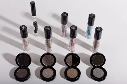 Rouge bunny rouge блиск-пилок для повік, тіні-блиск і матові тіні, beauty insider (rouge bunny rouge) Rouge bunny rouge блиск-пилок для повік, тіні-блиск і матові тіні, beauty insider