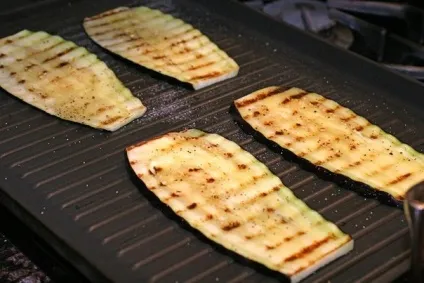 Рулетики з форелі з огірком і вершковим сиром (Cook найбільше співтовариство) Рулетики з форелі з огірком і вершковим сиром