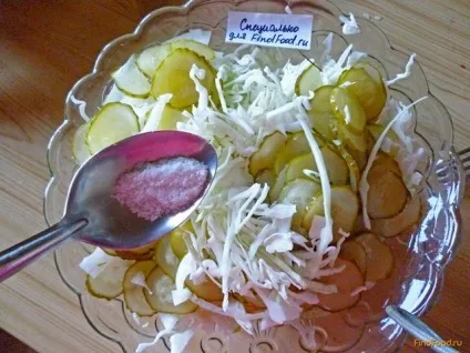 Салат з капусти і малосольних огірків рецепт з фото (капусти) Салат з капусти і малосольних огірків рецепт з фото