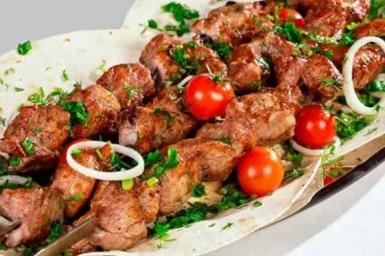 Шашлик зі свинячої шиї маринади, рецепти з фото, калорійність (перець горошком сіль) Шашлик зі свинячої шиї маринади, рецепти з фото, калорійність