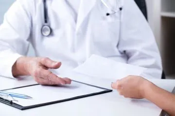Скільки днів лікарняного оплачується в рік працівнику (лікарняного) Скільки днів лікарняного оплачується в рік працівнику