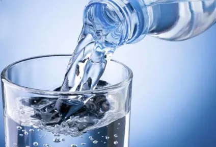 Скільки води можна і потрібно давати новонародженому (можна) Скільки води можна і потрібно давати новонародженому