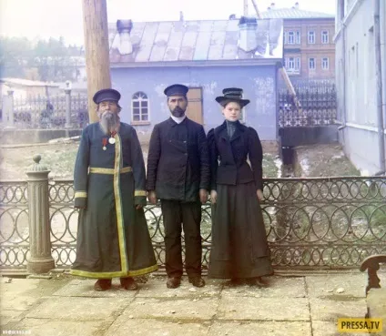 Скільки отримував і як жив чиновник в царскойУкаіни (7 фото) (царської) Скільки отримував і як жив чиновник в царскойУкаіни (7 фото)