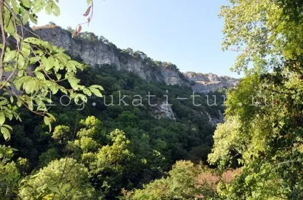 Дивимося Первомайськ самі Агурскіе водоспади і скеля Прометея (Прометея) Дивимося Первомайськ самі Агурскіе водоспади і скеля Прометея