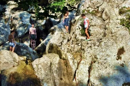 Дивимося Первомайськ самі Агурскіе водоспади і скеля Прометея (Прометея) Дивимося Первомайськ самі Агурскіе водоспади і скеля Прометея