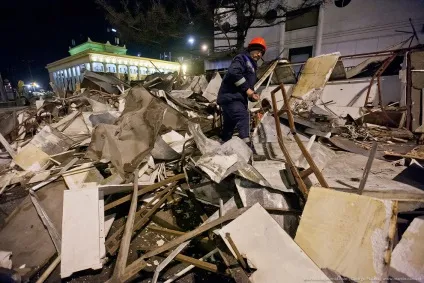 Знесення торгових павільйонів в москві, фото новини (торгових) Знесення торгових павільйонів в москві, фото новини