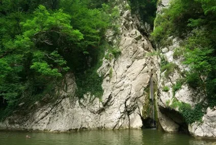 Дивимося Первомайськ самі Агурскіе водоспади і скеля Прометея (сочи) Дивимося Первомайськ самі Агурскіе водоспади і скеля Прометея