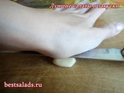 Дивимося на фото і ріжемо часник кращі салати і закуски (фото) Дивимося на фото і ріжемо часник кращі салати і закуски